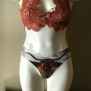 Commando Longhorn Photo-Op Thong